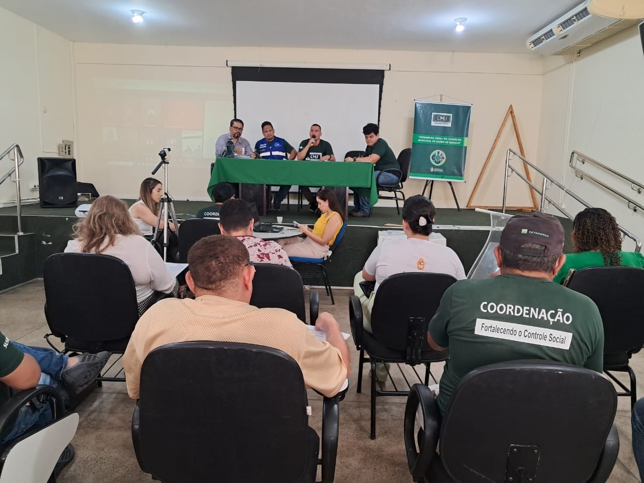 Assembleia do Conselho Municipal de Saúde aborda medalha de reconhecimento por contribuição à saúde Assembleia do Conselho Municipal de Saúde aborda medalha de reconhecimento por contribuição à saúde