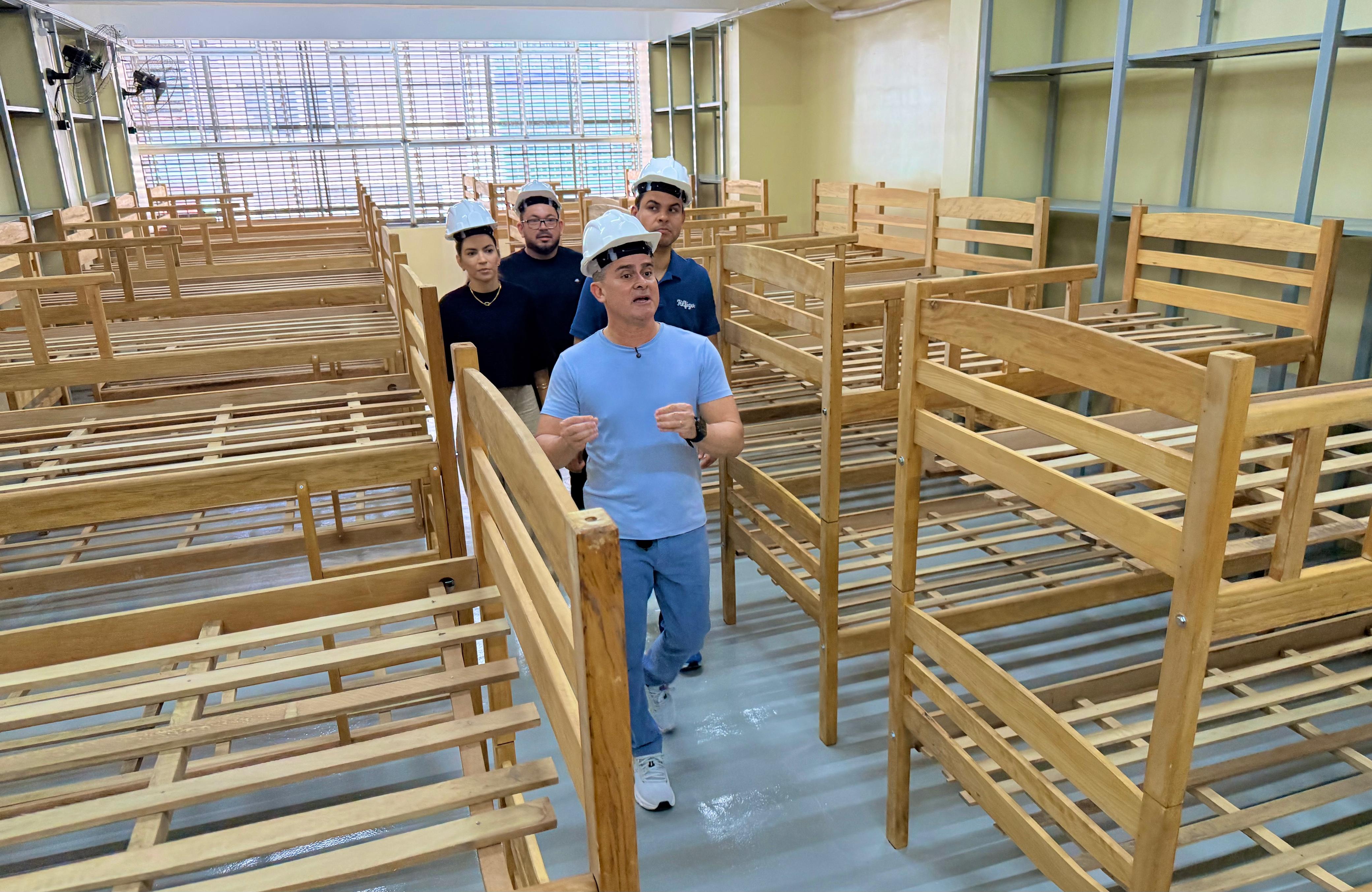 Prefeito David Almeida vistoria obras do Centro Pop, Casa de Passagem e CADS no Centro de Manaus Prefeito David Almeida vistoria obras do Centro Pop, Casa de Passagem e CADS no Centro de Manaus