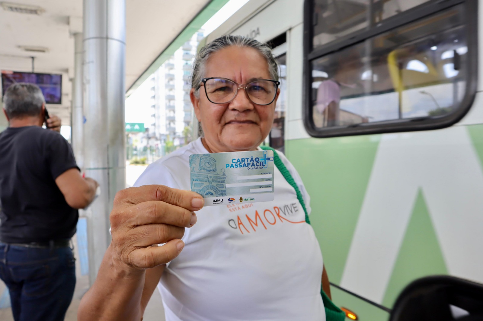 Com emissão de mais de 26 mil cartões, ‘PassaFácil+’ facilita deslocamento de idosos 
