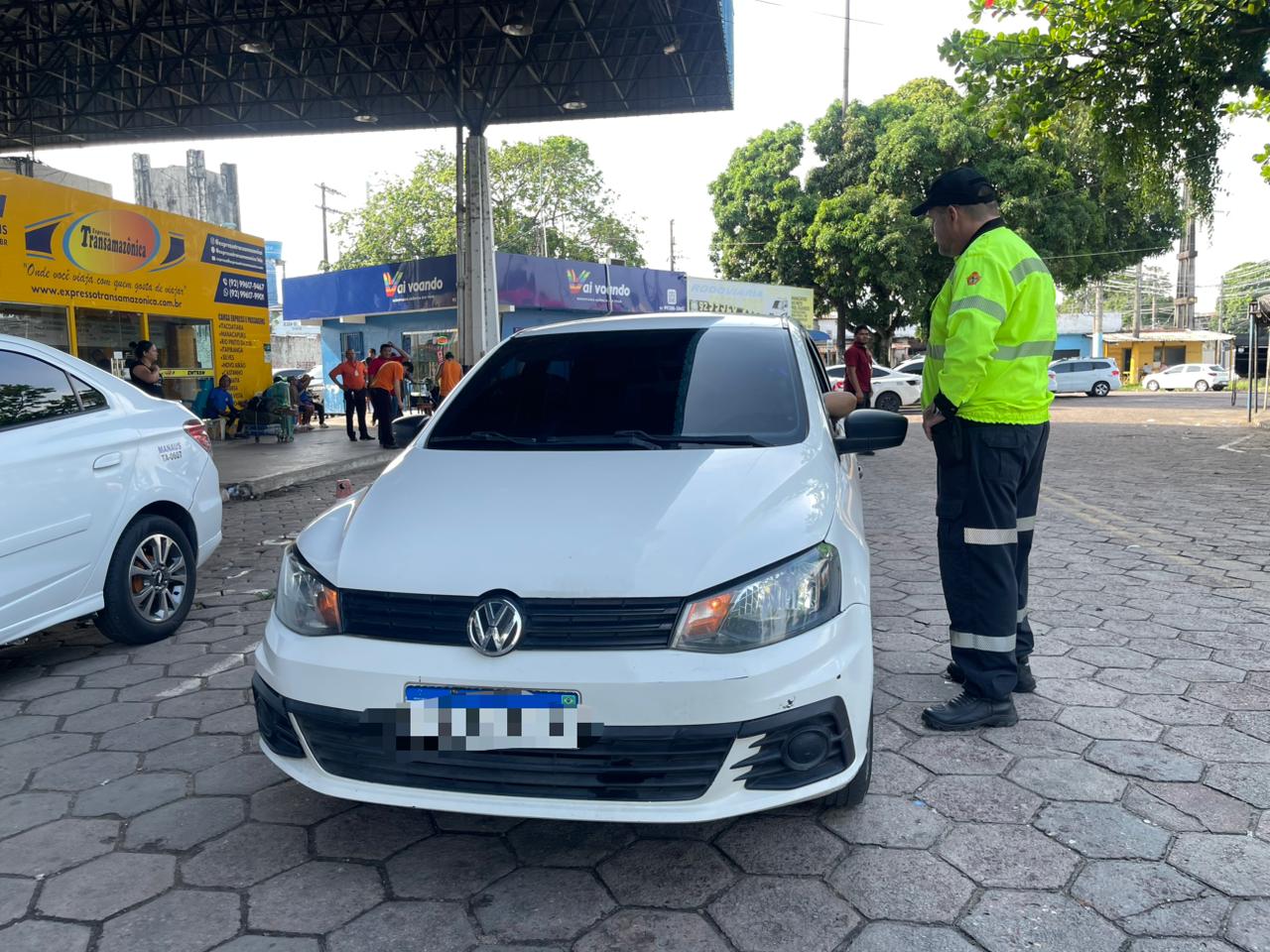Prefeitura realiza ação de orientação e fiscalização na rodoviária de Manaus