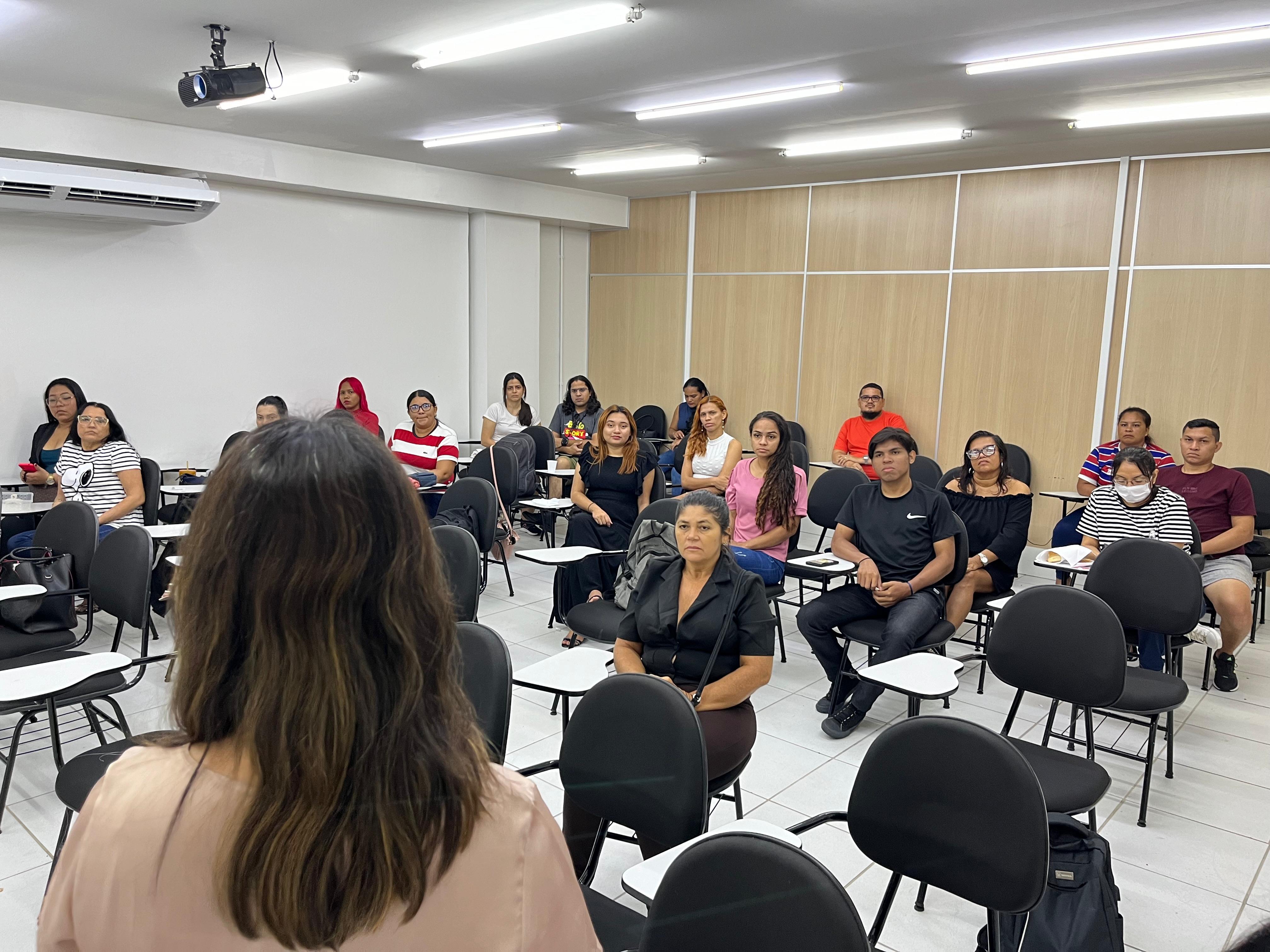 Prefeitura de Manaus promove treinamento ‘Direto ao Ponto’ com foco em estratégias digitais e inteligência artificial