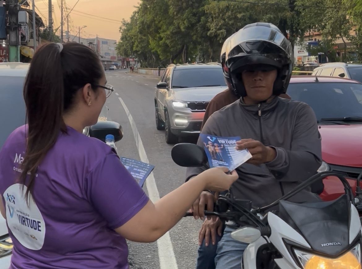 Prefeitura de Manaus realiza blitz educativa da operação ‘Virtude’ e reforça cuidado e respeito à pessoa idosa