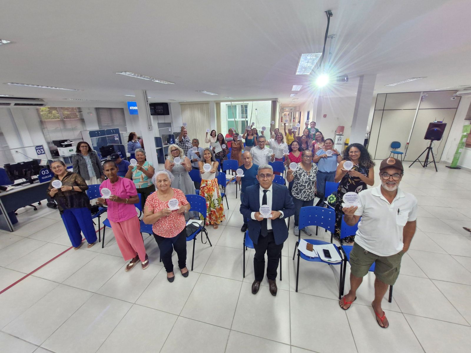 Prefeitura de Manaus reconhece trajetória de servidores municipais recém-aposentados