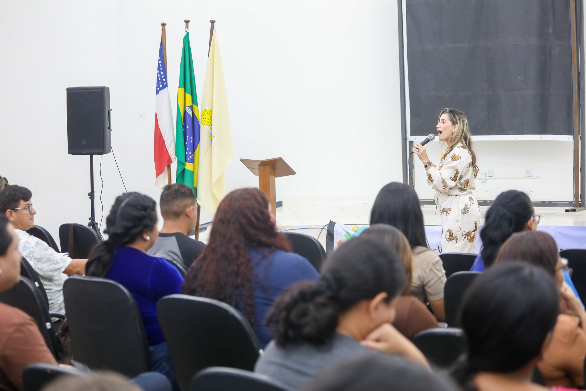 Prefeitura capacita 134 novos profissionais de apoio escolar para fortalecer a inclusão na rede municipal